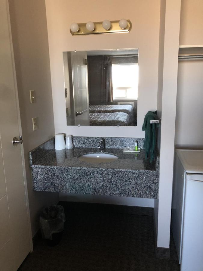 Arbour Ridge Inn & Suites Kindersley 외부 사진